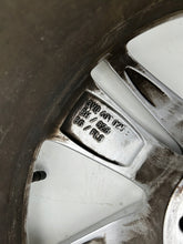 Laden Sie das Bild in den Galerie-Viewer, 1x Alufelge 17 Zoll 6.5&quot; 5x112 41ET 3V0601025BH Skoda Superb Iii Rim Wheel