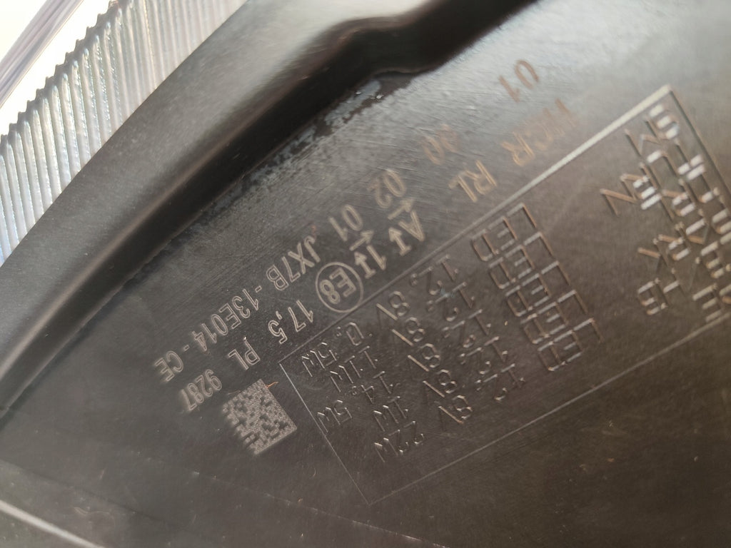 Frontscheinwerfer Ford Focus JX7B-13E015-CE JX7B-13E014-CE LED Rechts oder Links SCH7941660065bq