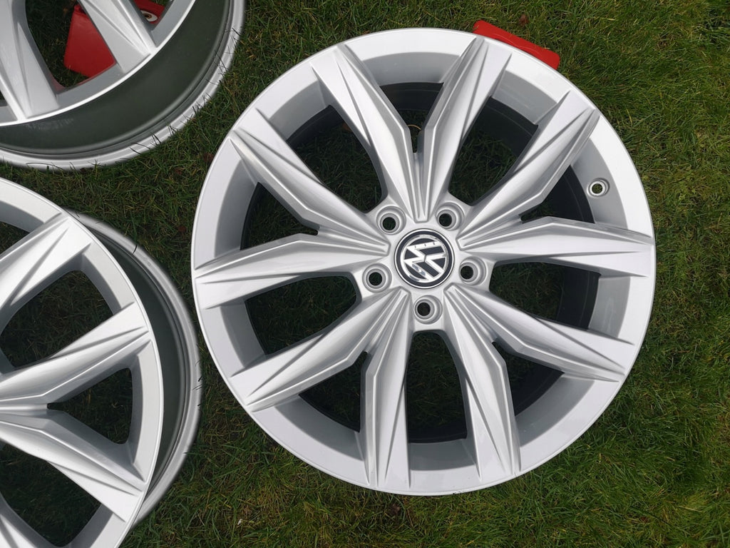 4x Alufelge 18 Zoll 7.0" 5x112 43ET 5NA601025 VW Passat Tiguan Rim Wheel FEL2555303261ts