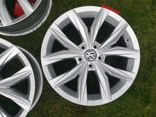 Load image into Gallery viewer, 4x Alufelge 18 Zoll 7.0" 5x112 43ET 5NA601025 VW Passat Tiguan Rim Wheel FEL2555303261ts