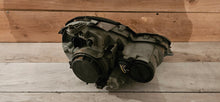 Laden Sie das Bild in den Galerie-Viewer, Frontscheinwerfer Mercedes-Benz W203 A2038201759 Xenon Links Headlight SCH6333605656xt