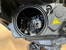 Laden Sie das Bild in den Galerie-Viewer, Frontscheinwerfer Ford Kuga GV41-13D155-EF Xenon Links Scheinwerfer Headlight SCH2226491615iq