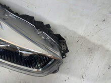Laden Sie das Bild in den Galerie-Viewer, Frontscheinwerfer Ford Kuga II GV41-13D154-AG Xenon Rechts Headlight SCH8164788044mo