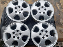 Laden Sie das Bild in den Galerie-Viewer, 4x Alufelge 15 Zoll 6.0&quot; 5x100 Glanz 60505 Opel Signum Vectra Zafira Meriva
