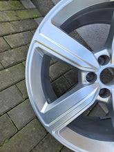Laden Sie das Bild in den Galerie-Viewer, 1x Alufelge 20 Zoll 9.0" 5x112 38ET 4KE601025S Audi Rim Wheel FEL3364425505oi