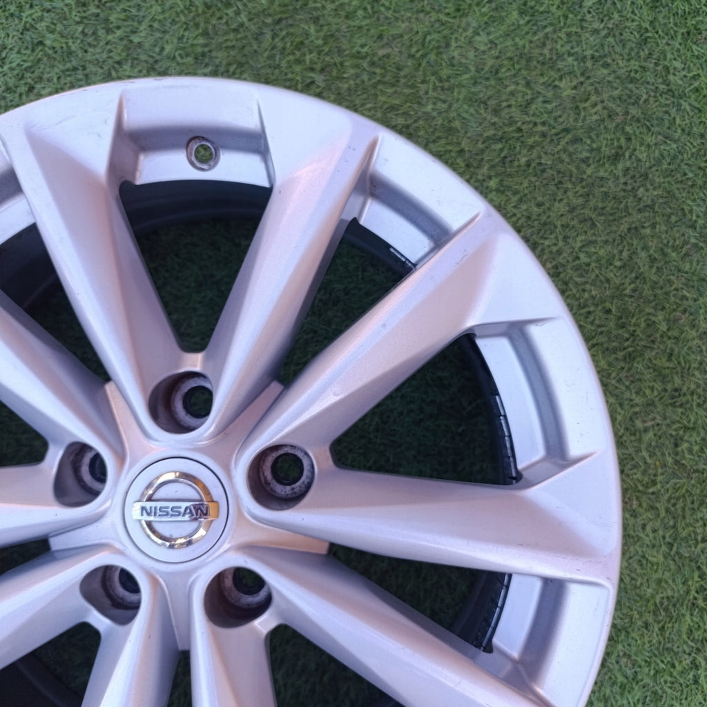 1x Alufelge 17 Zoll 7.0" 5x114.3 20ET 403004EA1B Nissan Qashqai II J11 Rim Wheel FEL5072591348jf