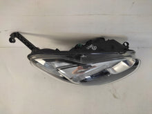 Laden Sie das Bild in den Galerie-Viewer, Frontscheinwerfer Opel Adam 39015503 Rechts Scheinwerfer Headlight