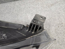 Load image into Gallery viewer, Frontscheinwerfer Ford Focus JX7B-13E014-CE-SCZ LED Rechts Headlight SCH4441710742fd