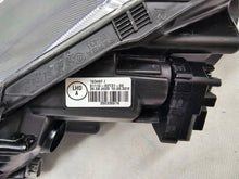 Laden Sie das Bild in den Galerie-Viewer, Frontscheinwerfer Toyota Corolla 81110-2T31-00 Rechts Scheinwerfer Headlight