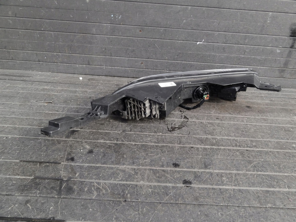 Frontscheinwerfer Hyundai Bayon 92207Q0500 Links Scheinwerfer Headlight