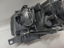 Laden Sie das Bild in den Galerie-Viewer, Frontscheinwerfer BMW X3 E83 Xenon Rechts Scheinwerfer Headlight SCH8476451480id