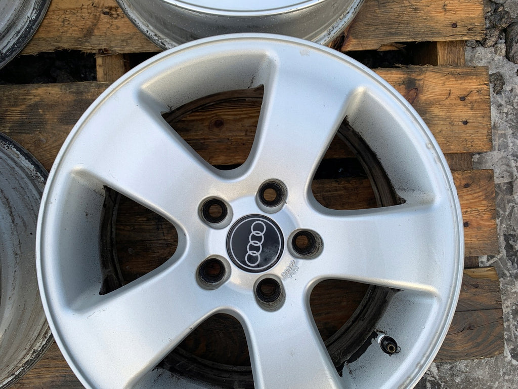 4x Alufelge 16 Zoll 7.0" 5x112 45ET Glanz Silber Audi C6 A4 Rim Wheel