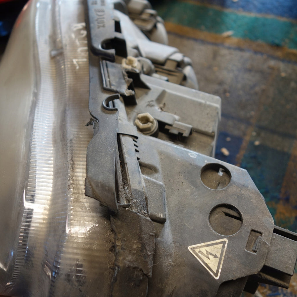 Frontscheinwerfer Mercedes-Benz W220 0301178273 Links Scheinwerfer Headlight SCH8635341392ws