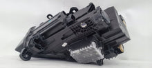 Laden Sie das Bild in den Galerie-Viewer, Frontscheinwerfer Audi Q2 81A941036 LED Rechts Scheinwerfer Headlight