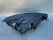 Laden Sie das Bild in den Galerie-Viewer, Frontscheinwerfer Seat Tarraco 5FJ941007H Full LED Links Scheinwerfer Headlight SCH8826687483zd