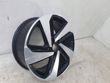 Laden Sie das Bild in den Galerie-Viewer, 1x Alufelge 17 Zoll 5x100 Schwarz 2G0601025B VW Rim Wheel FEL5257639055zy