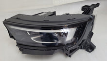 Laden Sie das Bild in den Galerie-Viewer, Frontscheinwerfer Opel Mokka 9847939080 Links Scheinwerfer Headlight