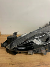 Laden Sie das Bild in den Galerie-Viewer, Frontscheinwerfer Mazda III BHRZ-51040 Xenon Links Scheinwerfer Headlight