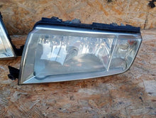 Laden Sie das Bild in den Galerie-Viewer, Frontscheinwerfer Skoda Fabia I Links Scheinwerfer Headlight