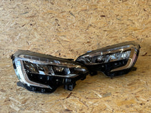 Laden Sie das Bild in den Galerie-Viewer, Frontscheinwerfer Renault Clio V 260604183R 260108676R Ein Satz Headlight