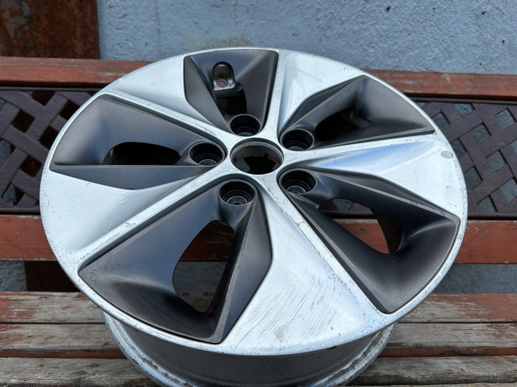 1x Alufelge 16 Zoll 6.5" 5x114.3 50ET 52910-G7200 52910-G210 Hyundai Ioniq