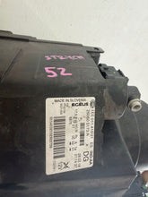 Laden Sie das Bild in den Galerie-Viewer, Frontscheinwerfer Opel Vivaro B Trafic III 260605173R Links Headlight SCH9193236679tb