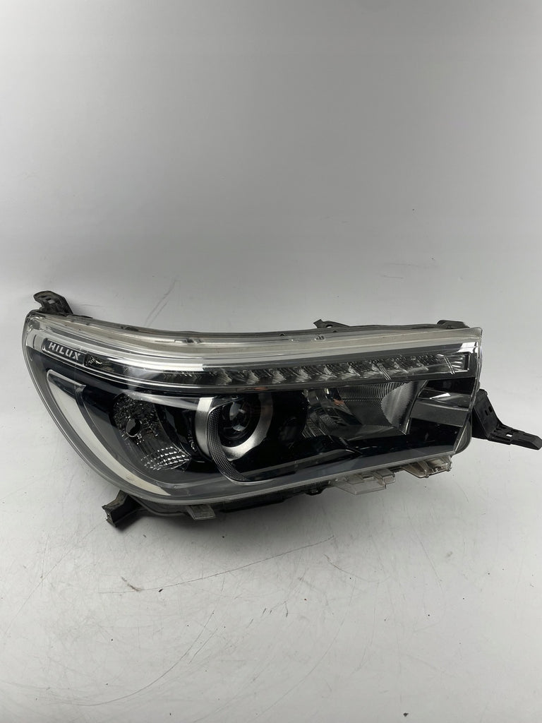 Frontscheinwerfer Toyota Hilux VIII LED Rechts Scheinwerfer Headlight SCH2327487280wf