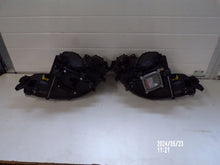 Laden Sie das Bild in den Galerie-Viewer, Frontscheinwerfer Mercedes-Benz A9608200739 A9608200639 Xenon Rechts oder Links SCH3734652469yv