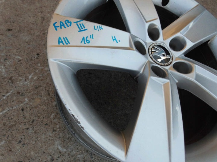 1x Alufelge 16 Zoll 7.0" 5x100 46ET Glanz Silber 6V0601025 Skoda Fabia Iii FEL5400548680fc