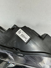 Laden Sie das Bild in den Galerie-Viewer, Frontscheinwerfer Ford Kuga LV4B-13E017-AP LV4B-13E016-AP Rechts oder Links SCH8693153947lw