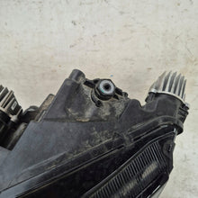 Laden Sie das Bild in den Galerie-Viewer, Frontscheinwerfer Skoda Octavia IV 5E4941015A Full LED Rechts oder Links SCH2349209720pa