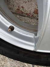 Laden Sie das Bild in den Galerie-Viewer, 4x Alufelge 17 Zoll 6.5" 5x112 45ET Glanz Silber KBA50398 Audi Rim Wheel FEL2404440306im