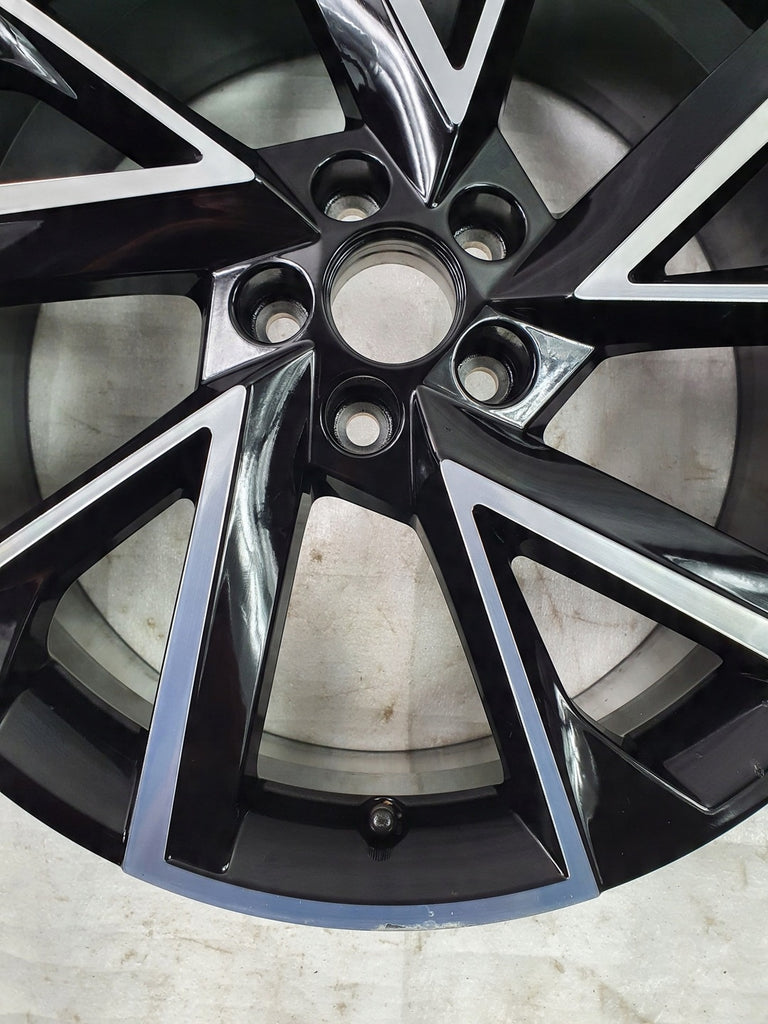 1x Alufelge 18 Zoll 7.0" 5x112 39ET 657601025G 657601025A Skoda Scala Kamiq