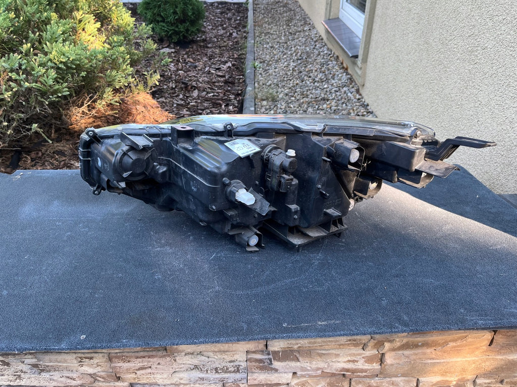 Frontscheinwerfer Toyota Yaris Cross Ein Stück (Rechts oder Links) Headlight SCH6523758750xh