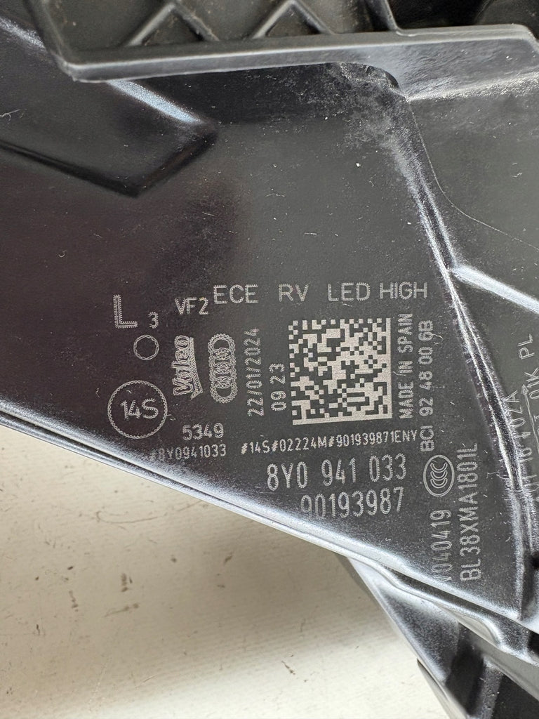 Frontscheinwerfer Audi A3 8Y0941033 LED Links Scheinwerfer Headlight