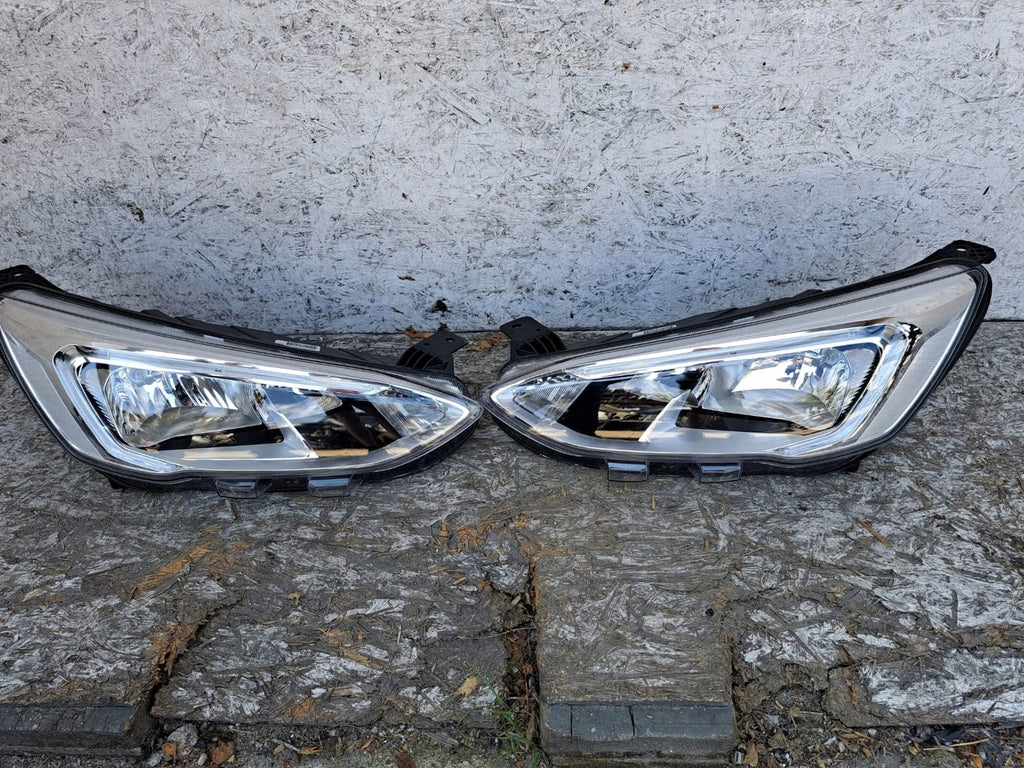 Frontscheinwerfer Ford Focus JX7B-13E014-AE JX7B-13E015-AE LED Rechts oder Links