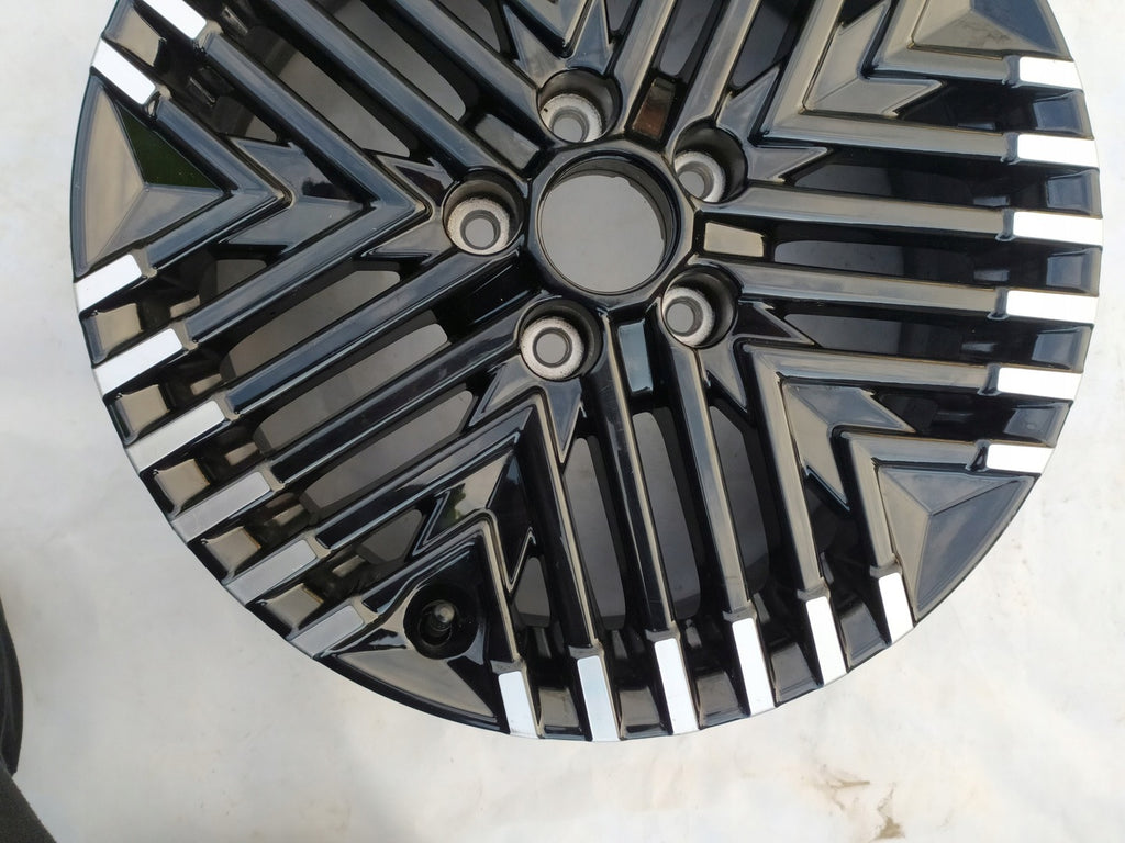 1x Alufelge 17 Zoll 6.5" 5x114.3 45ET R337653 Nissan Leaf Rim Wheel