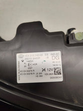 Laden Sie das Bild in den Galerie-Viewer, Frontscheinwerfer Renault Megane Etech 260102443R LED Rechts Headlight SCH2723485522jm
