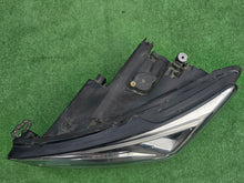 Laden Sie das Bild in den Galerie-Viewer, Frontscheinwerfer Seat Tarraco 5FJ941007H Full LED Ein Stück (Rechts oder Links)