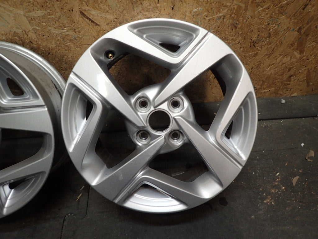 1x Alufelge 15 Zoll 6.0" 4x100 Hyundai Rim Wheel FEL8993618171mc