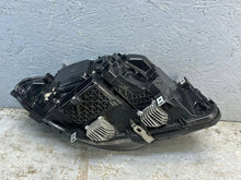 Load image into Gallery viewer, Frontscheinwerfer BMW F11 F10 1LL011087-23 A9731713307 Xenon Rechts oder Links SCH5853479054mv