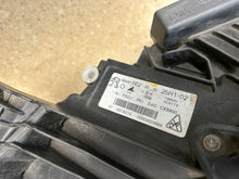 Load image into Gallery viewer, Frontscheinwerfer Peugeot 308 III 9849116280 Full LED Rechts Headlight SCH9471218371qc