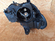 Laden Sie das Bild in den Galerie-Viewer, Frontscheinwerfer Mercedes-Benz W246 A2468207161 Xenon Links Headlight SCH2580841513mv