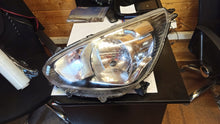 Load image into Gallery viewer, Frontscheinwerfer Mitsubishi Space Star W0563 Links Scheinwerfer Headlight