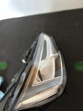 Load image into Gallery viewer, Frontscheinwerfer Audi A4 B9 8W0941034 LED Rechts Scheinwerfer Headlight