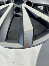 Load image into Gallery viewer, 1x Alufelge 17 Zoll 7.0" 5x112 45ET Glanz 2GA601025K VW T-Roc Rim Wheel FEL2765796416cn