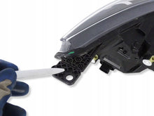 Load image into Gallery viewer, Frontscheinwerfer Ford Focus JX7B-13E015-CF Links Scheinwerfer Headlight SCH1542998064tw