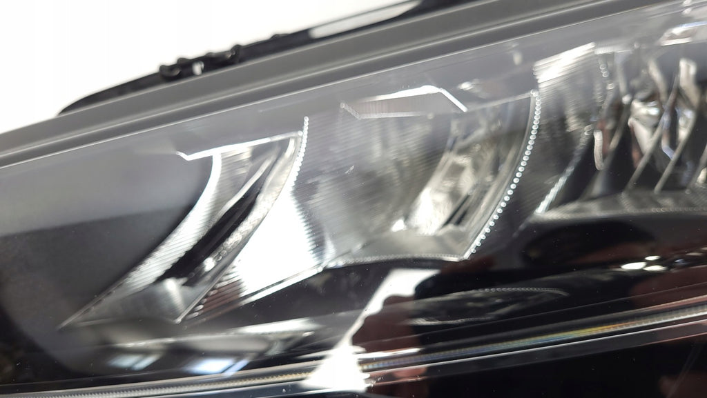 Frontscheinwerfer Skoda Karoq 57B941009 LED Links Scheinwerfer Headlight SCH9178074230am