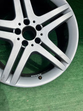 Load image into Gallery viewer, 1x Alufelge 19 Zoll 8.5" 5x112 35ET Glanz Silber A2304014602 Mercedes-Benz Amg FEL2061621861ta