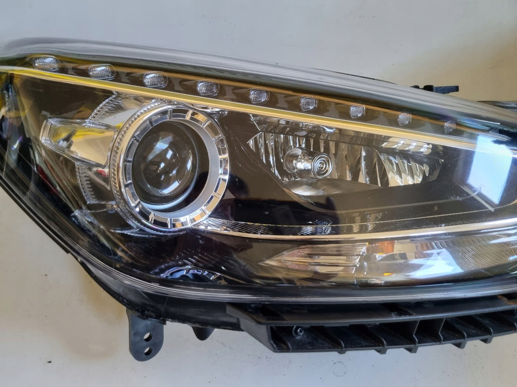 Frontscheinwerfer Hyundai I40 92102-3Z620 Xenon Rechts Scheinwerfer Headlight